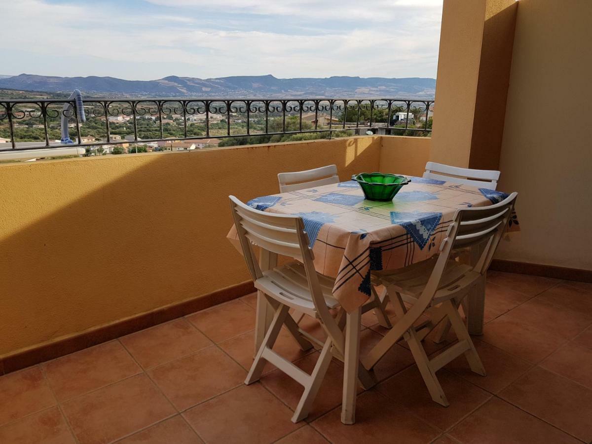 Borgo Lu Canali Da Gavino Apartment Бадези Екстериор снимка
