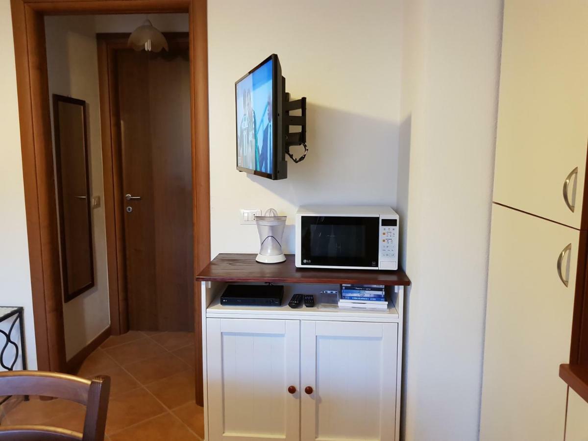 Borgo Lu Canali Da Gavino Apartment Бадези Екстериор снимка